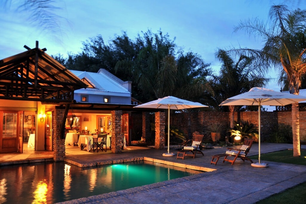 Thuru Game Lodge Luxury Safari Kalahari Safari Exprience Hunting Safari Experience in kalahari